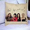 Perna Decorativa Patrata Blackpink K-POP semnaturi, 40x40 cm, Husa Detasabila, Burduf 30 BSC0145 PhotoRoom 3