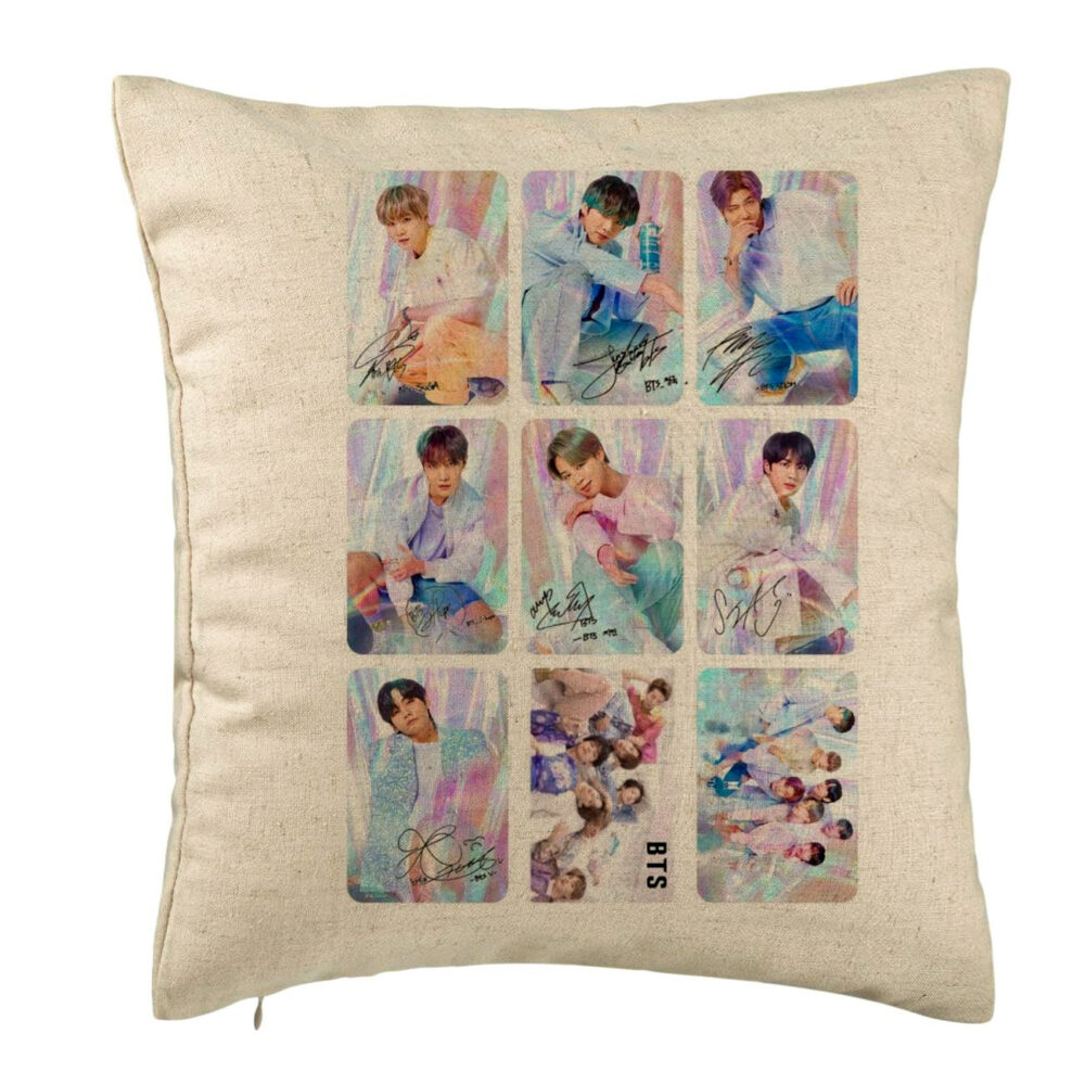 Perna Decorativa BTS Army 5, 40x40 cm, Bej, Husa Detasabila, Burduf 5 Perna Decorativa BTS Army 5