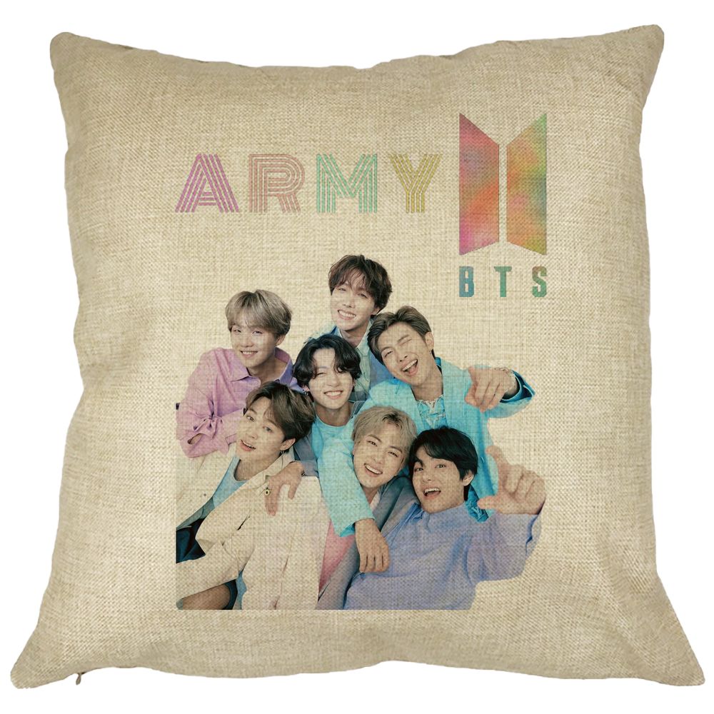 Perna Decorativa BTS Army cu Semnaturi 2, 40x40 cm, Husa Detasabila, Burduf 11 Perna Decorativa BTS Army cu Semnaturi 2