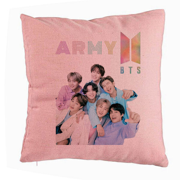 Perna Decorativa BTS Army cu Semnaturi 2, 40x40 cm, Roz, Husa Detasabila, Burduf 5 Perna Decorativa BTS Army cu Semnaturi 2