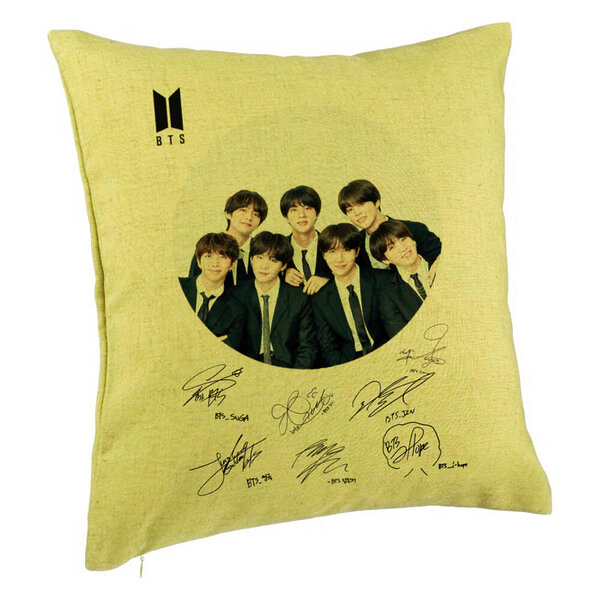Perna Decorativa BTS Army in Costum cu Semnaturi, 40x40 cm, Verde, Husa Detasabila, Burduf 5 Perna Decorativa BTS Army in Costum cu Semnaturi