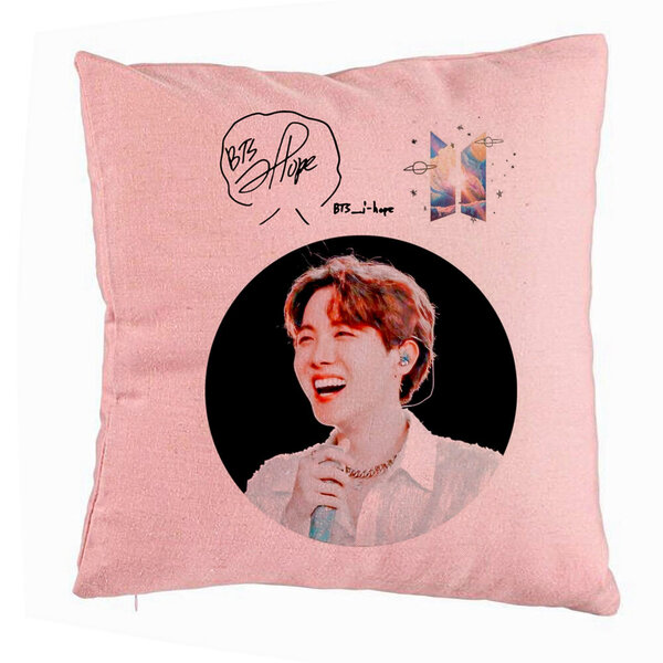 Perna Decorativa BTS Jin, 40x40 cm, Roz, Husa Detasabila, Burduf 5 Perna Decorativa BTS Jin