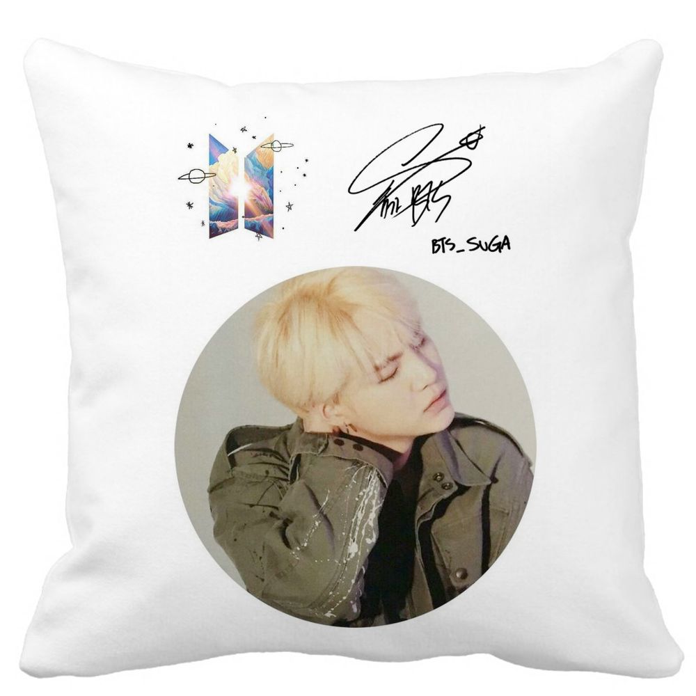 Perna Decorativa BTS Jungkook, 40x40 cm, Alba, Mata, Husa Detasabila, Burduf 3 Perna Decorativa BTS Jungkook