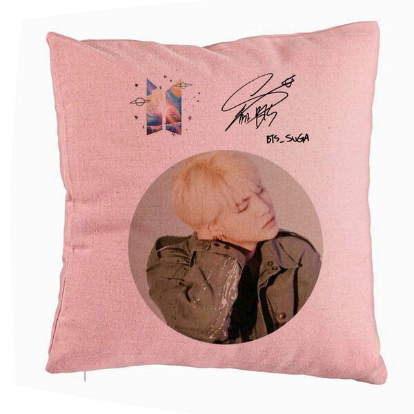 Perna Decorativa BTS Jungkook, 40x40 cm, Roz, Husa Detasabila, Burduf 5 Perna Decorativa BTS Jungkook