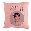 Perna Decorativa BTS Suga, 40x40 cm, Roz, Husa Detasabila, Burduf 7 Perna Decorativa BTS Suga