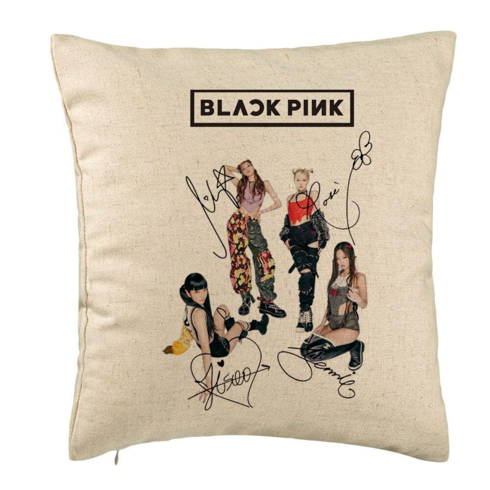 Perna Decorativa BlackPink cu Semnaturi, Model 1, 40x40 cm, Bej, Husa Detasabila, Burduf 5 Perna Decorativa BlackPink cu Semnaturi