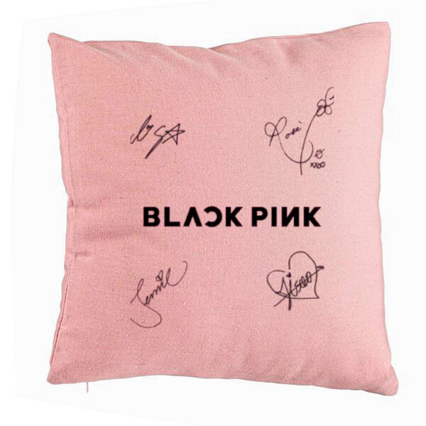 Perna Decorativa BlackPink cu Semnaturi, Model 2, 40x40 cm, Roz, Husa Detasabila, Burduf 5 Perna Decorativa BlackPink cu Semnaturi