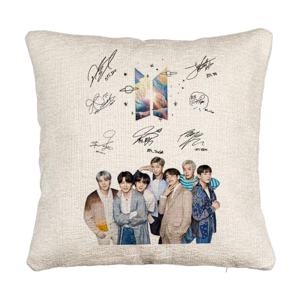 Perna Decorativa Canapea BTS Army cu Geci cu Semnaturi, 40x40 cm, Cu fermoar 5 Perna Decorativa Canapea BTS Army cu Geci cu Semnaturi