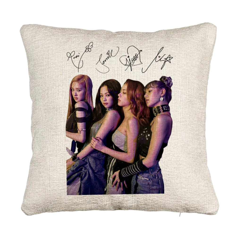 Perna Decorativa Canapea BlackPink cu Semnaturi, Model 3, 40x40 cm, Cu fermoar 5 Perna Decorativa Canapea BlackPink cu Semnaturi