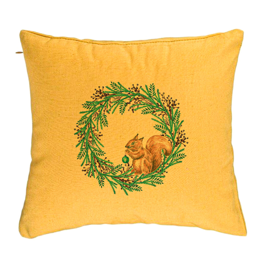 Perna Decorativa Coronita de Craciun si Veverita, 40x40 cm, Galben, Husa Detasabila, Burduf 5 Perna Decorativa Coronita de Craciun si Veverita