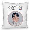 Perna Decorativa Fluffy BTS Suga, 40x40 cm, Husa Detasabila, Burduf 4 Perna Decorativa Fluffy BTS Suga