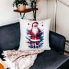 Perna Decorativa Fluffy cu Mos Craciun 2, 40x40 cm, Alba, Husa Detasabila, Burduf 21 Alba