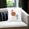 Perna Decorativa Forme Geometrice 3, Multicolor 40x40 cm, Alba, Mata, Husa Detasabila, Burduf 20 Multicolor 40x40 cm
