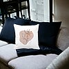 Perna Decorativa Model Corp Femeie si Flori, 40x40 cm, Alba, Mata, Husa Detasabila, Burduf 18 Alba