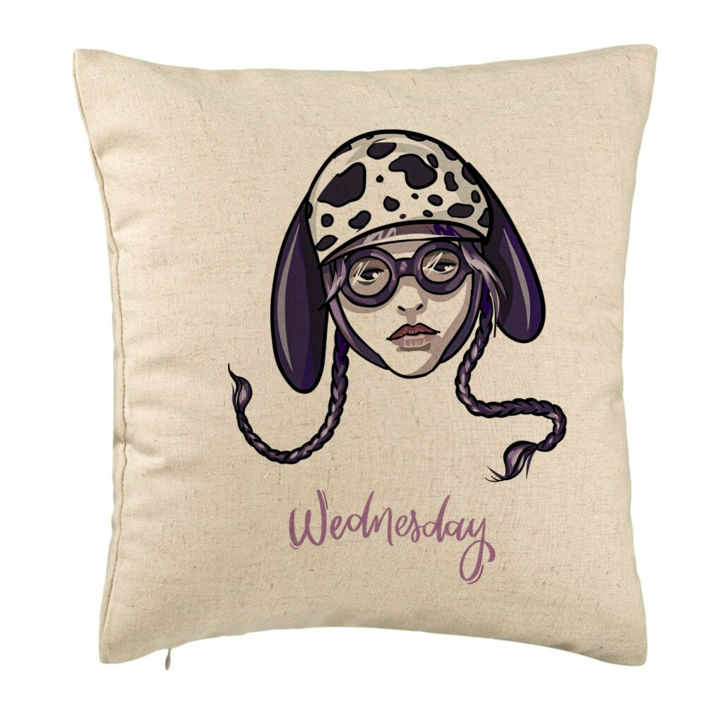 Perna Decorativa, Model Wednesday Addams 1, 40x40 cm, Bej, Husa Detasabila, Burduf 5 Perna Decorativa