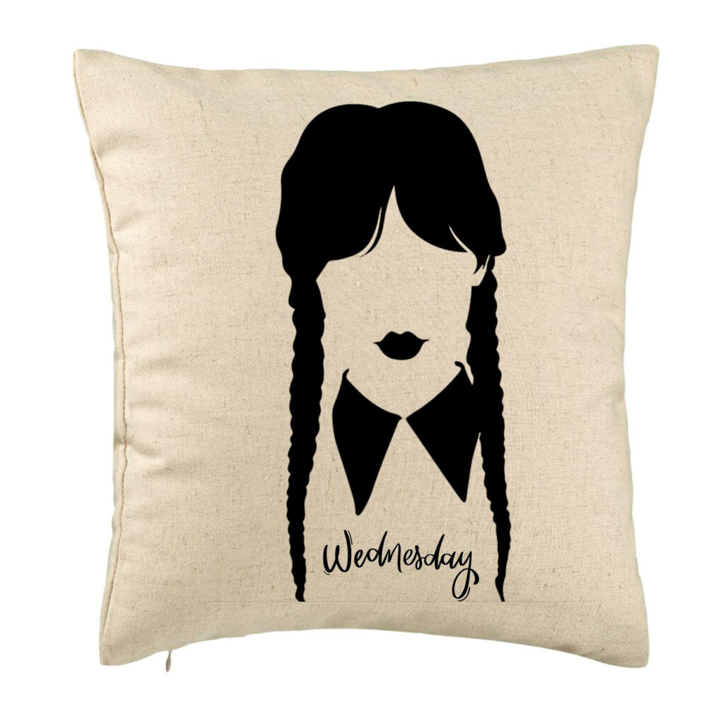 Perna Decorativa, Model Wednesday Addams 2, 40x40 cm, Bej, Husa Detasabila, Burduf 5 Perna Decorativa