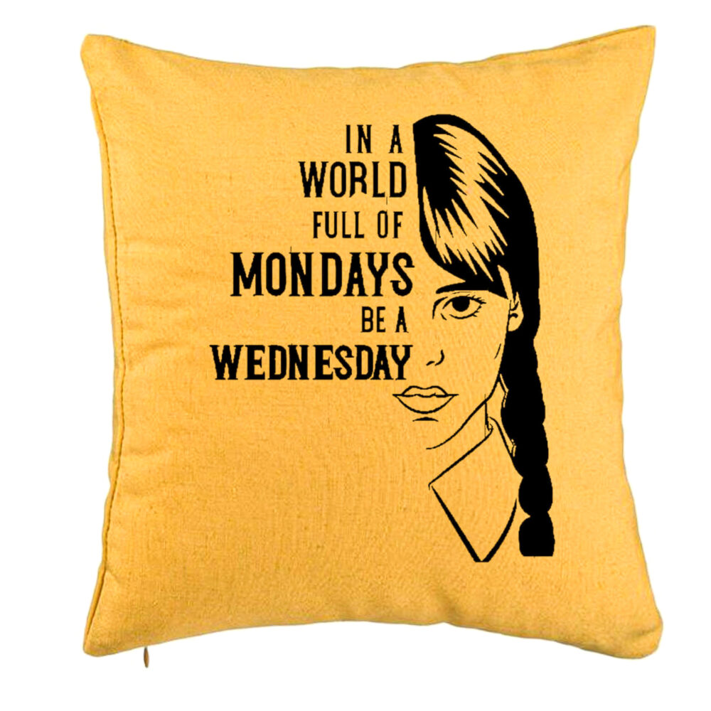 Perna Decorativa, Model Wednesday Addams si Text, 40x40 cm, Galben, Husa Detasabila, Burduf 5 Perna Decorativa