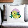 Perna Decorativa Patrata Baby Dinozaur Verde cu Peisaj, 40x40 cm, Alba, Mata, Husa Detasabila, Burduf 20 Husa Detasabila