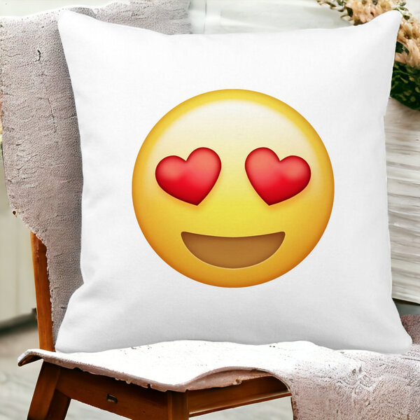 Perna Decorativa Patrata Emoji Fata cu Inimi, 40x40 cm, Alba, Mata, Husa Detasabila, Burduf 16 Mata