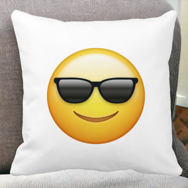 Perna Decorativa Patrata Emoji Fata cu Ochelari, 40x40 cm, Alba, Mata, Husa Detasabila, Burduf 14 Mata