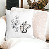 Perna Decorativa Patrata Fluture si Flori, 40x40 cm, Alba, Mata, Husa Detasabila, Burduf 22 Mata