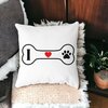 Perna Decorativa Patrata I love Doggos, 40x40 cm, Alba, Mata, Husa Detasabila, Burduf 19 Mata