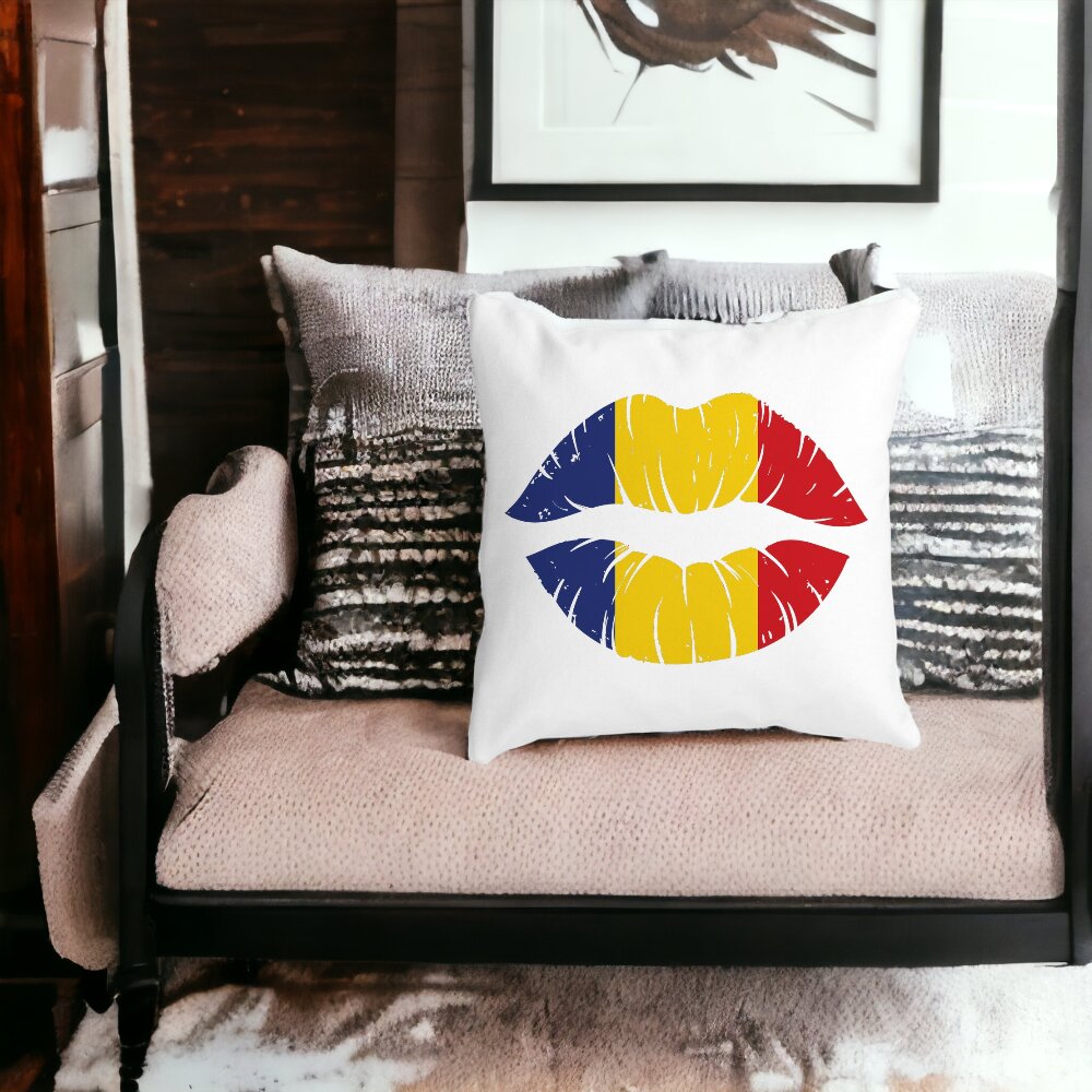 Perna Decorativa Patrata Romanian Kiss, 40x40 cm, Alba, Mata, Husa Detasabila, Burduf 12 40x40 cm