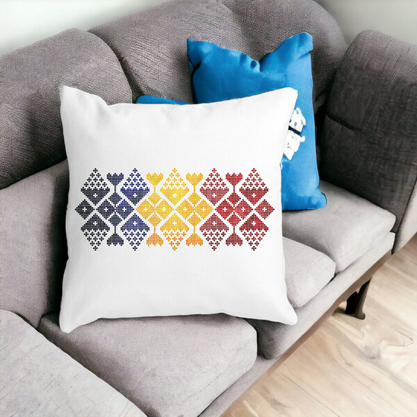 Perna Decorativa Patrata cu Motive Locale, 40x40 cm, Alba, Mata, Husa Detasabila, Burduf 17 Husa Detasabila