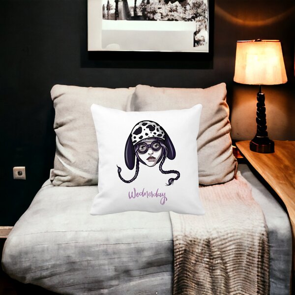 Perna Decorativa Wednesday Addams 1,40x40 cm, Alba, Mata, Husa Detasabila, Burduf 14 40x40 cm