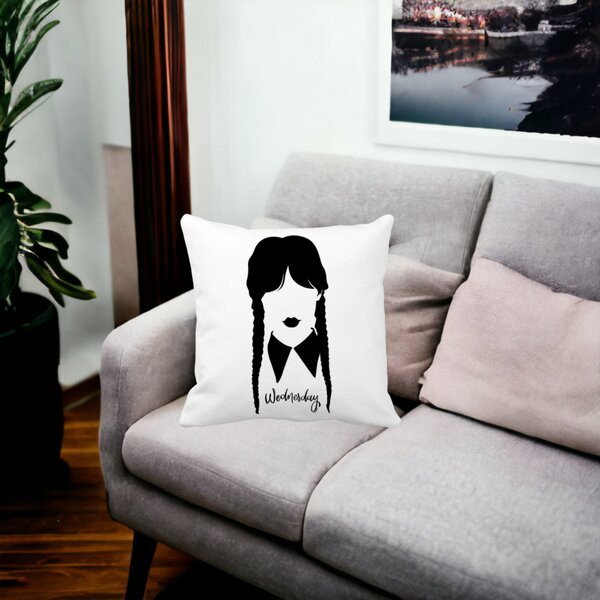 Perna Decorativa Wednesday Addams 2,40x40 cm, Alba, Mata, Husa Detasabila, Burduf 14 40x40 cm