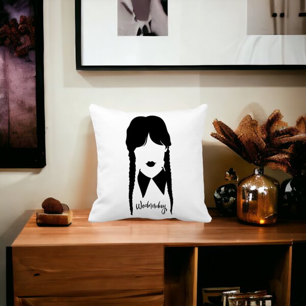 Perna Decorativa Wednesday Addams 2,40x40 cm, Alba, Mata, Husa Detasabila, Burduf 15 Alba
