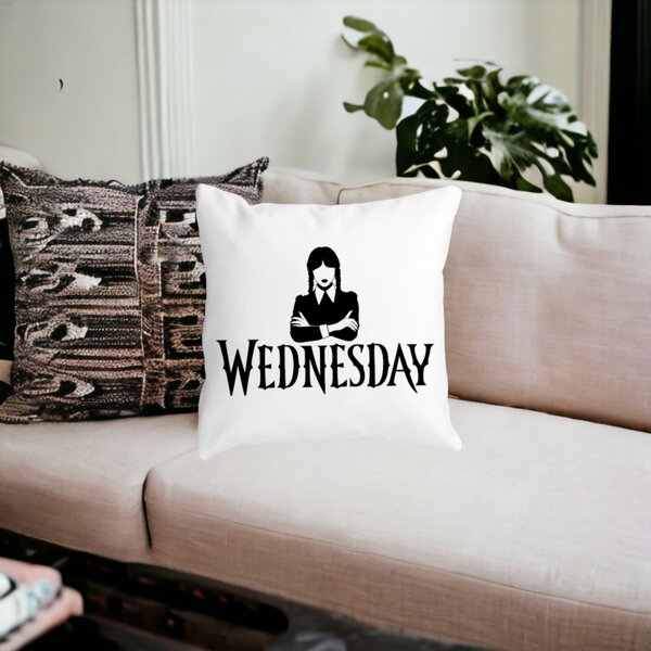 Perna Decorativa Wednesday Addams 4,40x40 cm, Alba, Mata, Husa Detasabila, Burduf 14 40x40 cm