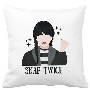 Perna Decorativa Wednesday Addams 6