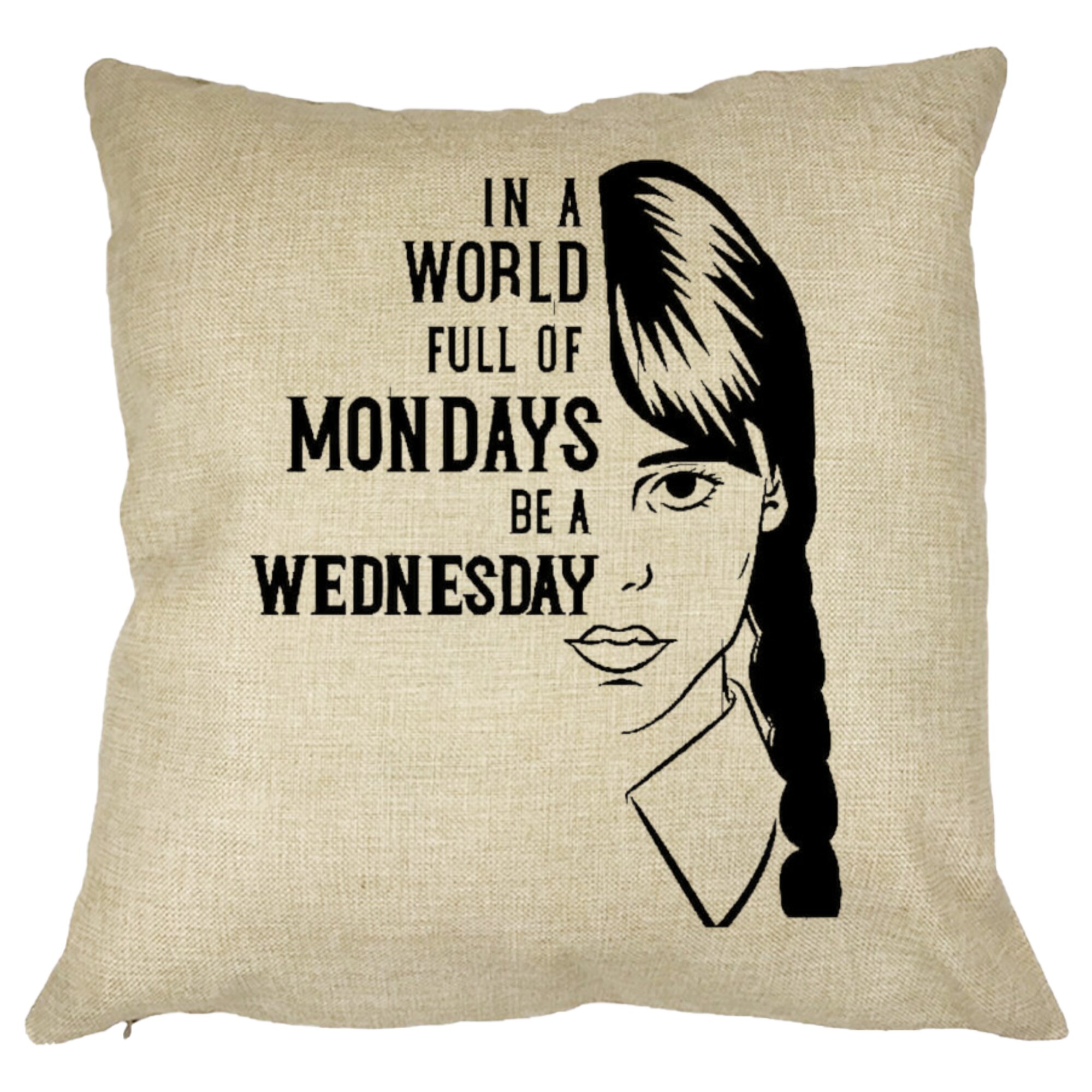 Perna Decorativa Wednesday Addams si Text, 40x40 cm, Husa Detasabila, Burduf 11 Perna Decorativa Wednesday Addams si Text