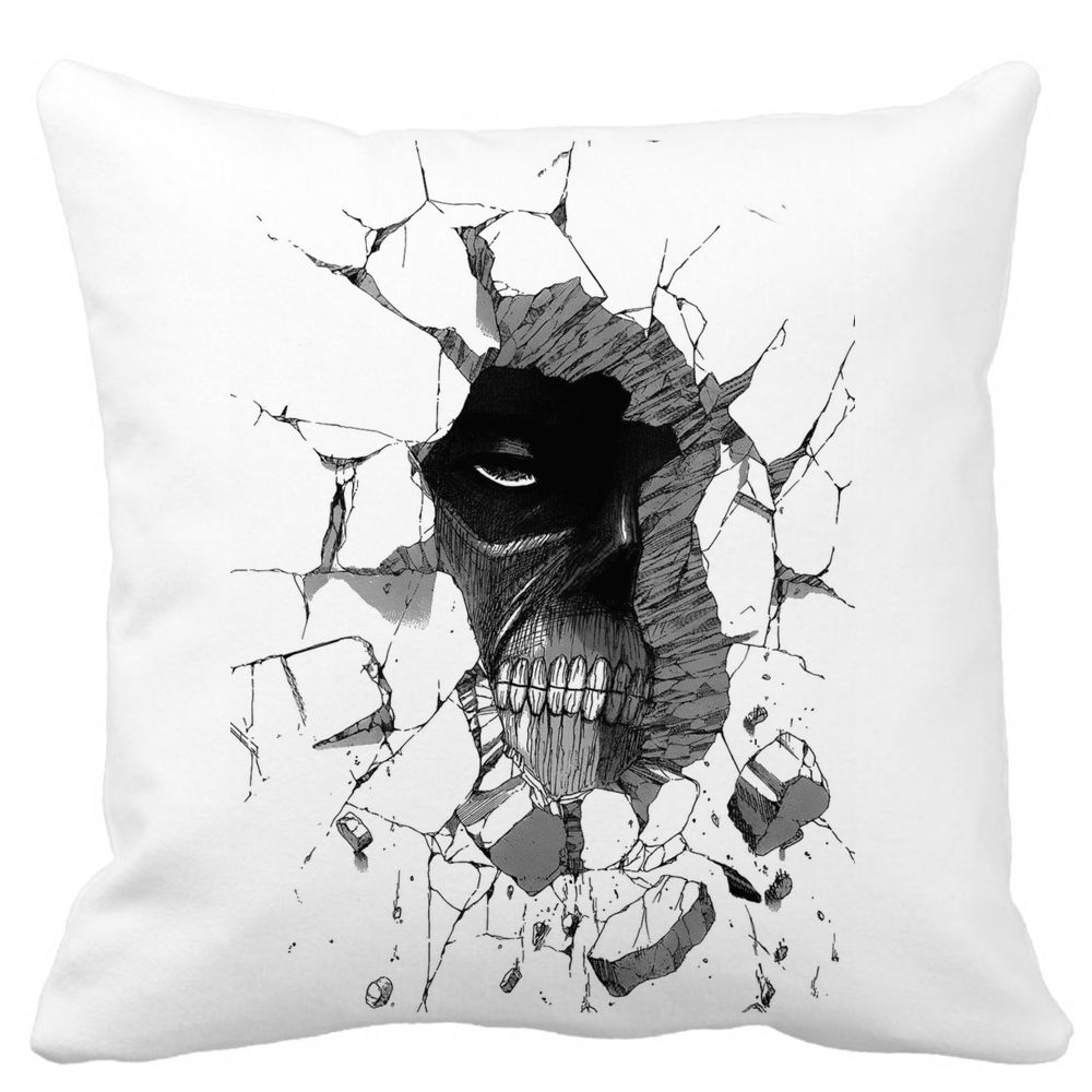 Perna Decorativa cu Attack on Titan, 40x40 cm, Alba, Mata, Husa Detasabila, Burduf 3 Perna Decorativa cu Attack on Titan