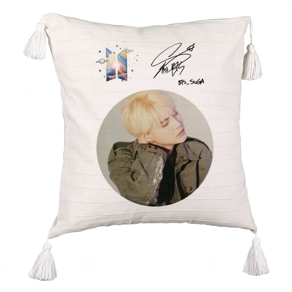 Perna Decorativa cu Franjuri BTS Jungkook, 45x45 cm, Ecru, Cu fermoar 5 Perna Decorativa cu Franjuri BTS Jungkook