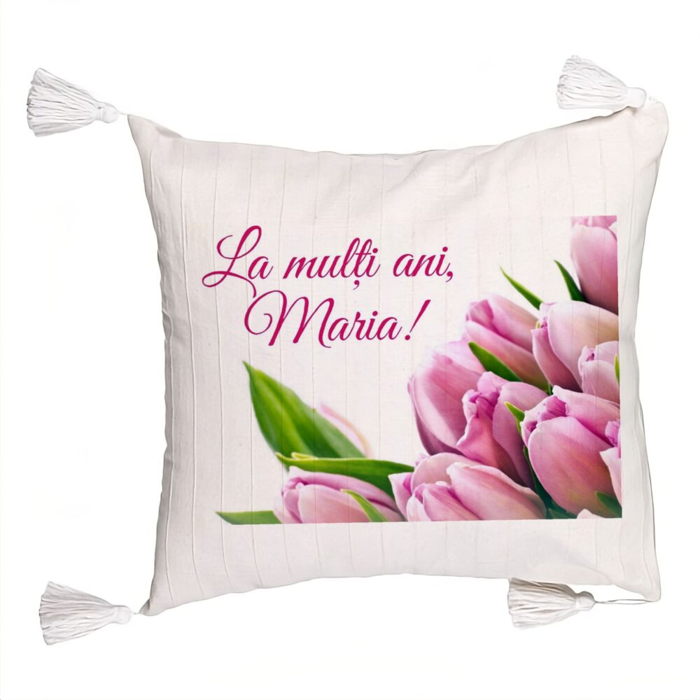 Perna Decorativa cu Franjuri, Model La multi ani Maria, 45x45 cm, Ecru, Cu fermoar 5 Perna Decorativa cu Franjuri