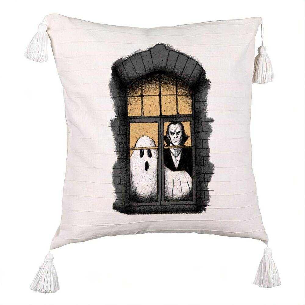 Perna Decorativa cu Franjuri de Halloween Fantoma si Vampir, 45x45 cm, Ecru, Cu fermoar 5 Perna Decorativa cu Franjuri de Halloween Fantoma si Vampir