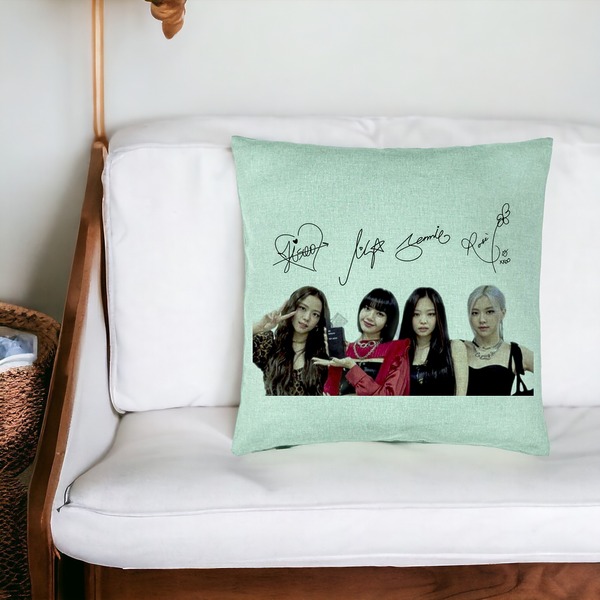 Perna Decorativa, Model Blackpink K-POP semnaturi, 40x40 cm, Verde Menta, Husa Detasabila, Burduf 19 bsC0145 PhotoRoom 3 1