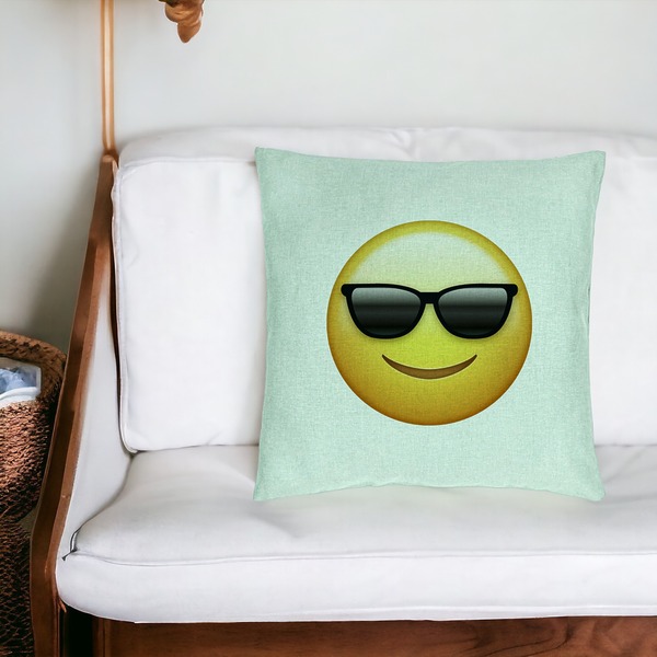 Perna Decorativa, Model Emoji Fata cu Ochelari, 40x40 cm, Verde Menta, Husa Detasabila, Burduf 20 bsC0213 PhotoRoom 4