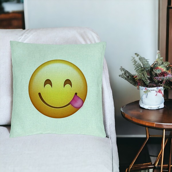 Perna Decorativa, Model Emoji cu Limba, 40x40 cm, Verde Menta, Husa Detasabila, Burduf 19 bsC0216 PhotoRoom 3