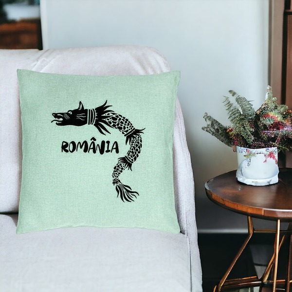 Perna Decorativa, Model Lup Dacic Romania, 40x40 cm, Verde Menta, Husa Detasabila, Burduf 19 bsc0226 PhotoRoom 3