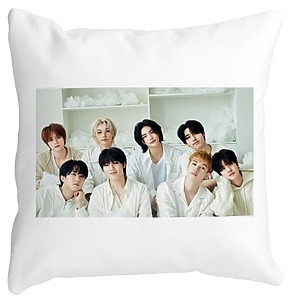 Perna Decorativa, Stray Kids 14, 40×40 cm, Alba, Mata, Husa Detasabila, Burduf