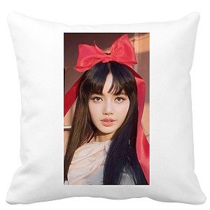 Perna Decorativa BlackPink Lisa 1, 40×40 cm, Alba, Mata, Husa Detasabila, Burduf