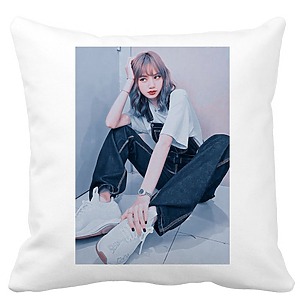 Perna Decorativa BlackPink Lisa 3, 40×40 cm, Alba, Mata, Husa Detasabila, Burduf