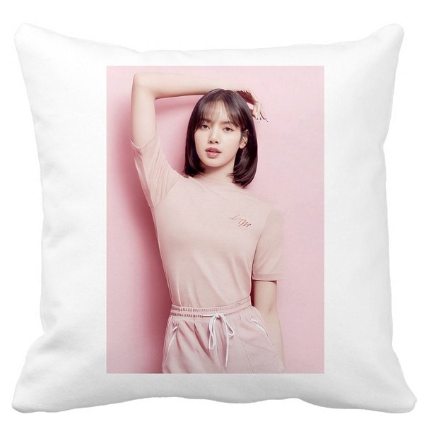 Perna Decorativa BlackPink Lisa 4, 40×40 cm, Alba, Mata, Husa Detasabila, Burduf 3 bscalbmat0773