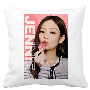 Perna Decorativa BlackPink Jennie 4, 40×40 cm, Alba, Mata, Husa Detasabila, Burduf