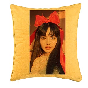 Perna Decorativa BlackPink Lisa 1, 40x40 cm, Galben, Husa Detasabila, Burduf