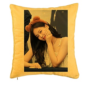 Perna Decorativa BlackPink Jennie 3, 40x40 cm, Galben, Husa Detasabila, Burduf