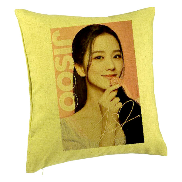 Perna Decorativa BlackPink Jisoo 3, 40×40 cm, Verde, Husa Detasabila, Burduf 5 bpvrd0776